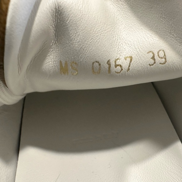 Louis Vuitton Monogram Reverse Canvas Sneakers - Picture 8 of 8